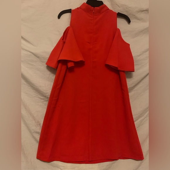 ✨⚡️💥Design Lab clove Women's Woven Cold shoulder swing dress with key hole - Picture 3 of 12